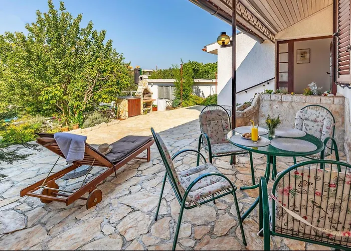 2 Bedroom Lovely In Hébergement de vacances