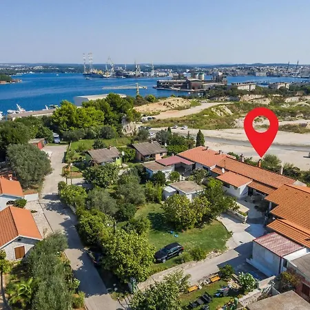 2 Bedroom Lovely In * Pula