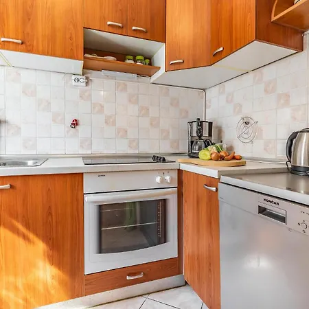2 Bedroom Lovely In