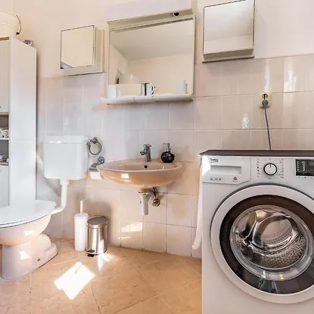 Дом отдыха 2 Bedroom Lovely In